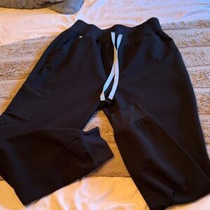 Figs women’s Zemora jogger scrubs. Size medium in black